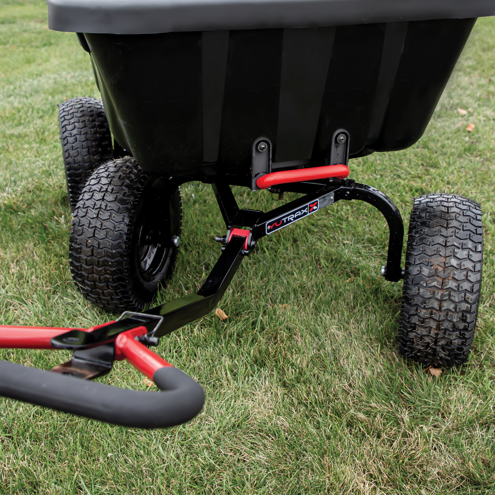 Poly Cgart YUTRAX® Work Wagon™ 16 cu. ft. Towable Poly Cart