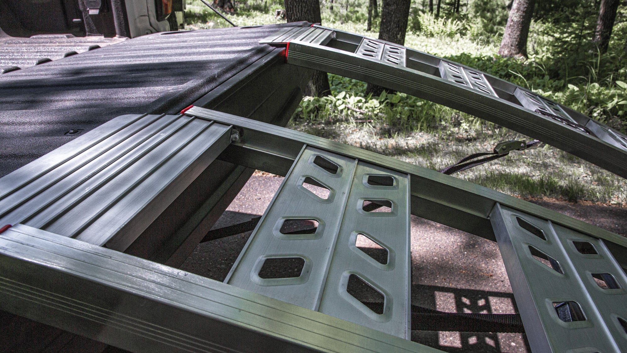 Small Arch Ramp YUTRAX 90” Arched Ramps, High-Strength Extruded Aluminum, 1500 lb. Load ...